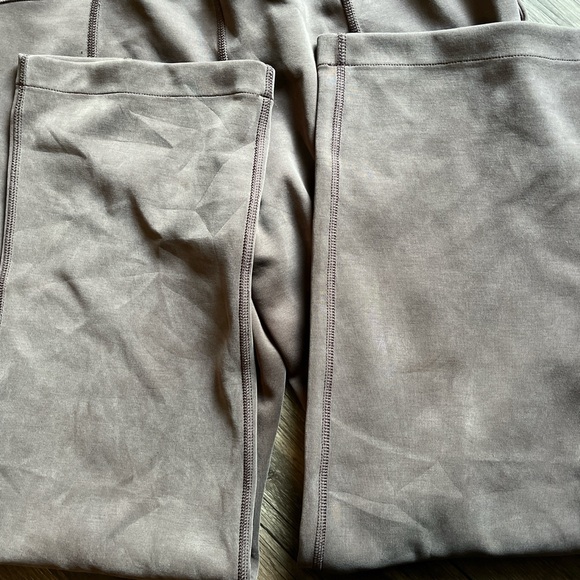 lululemon softstreme high-rise pant *short - Picture 4 of 5